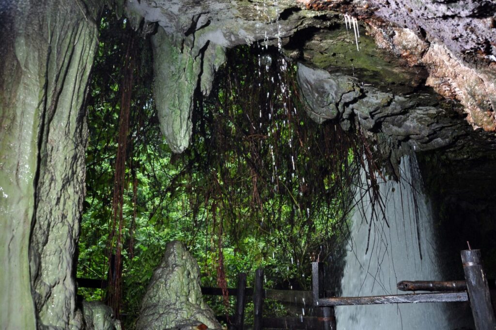 Amabere Ga Nyina Mwiru 28 scaled 1