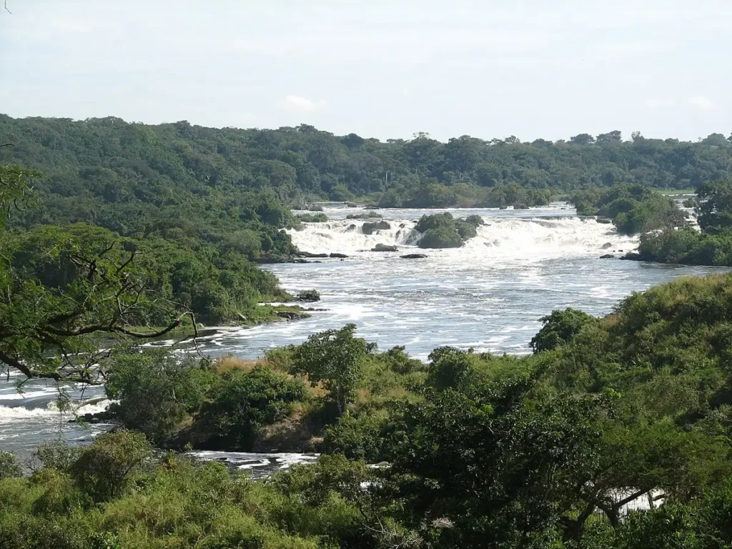 Karuma Falls rapids on the Victoria Nile beside the Masindi-Gulu highway
